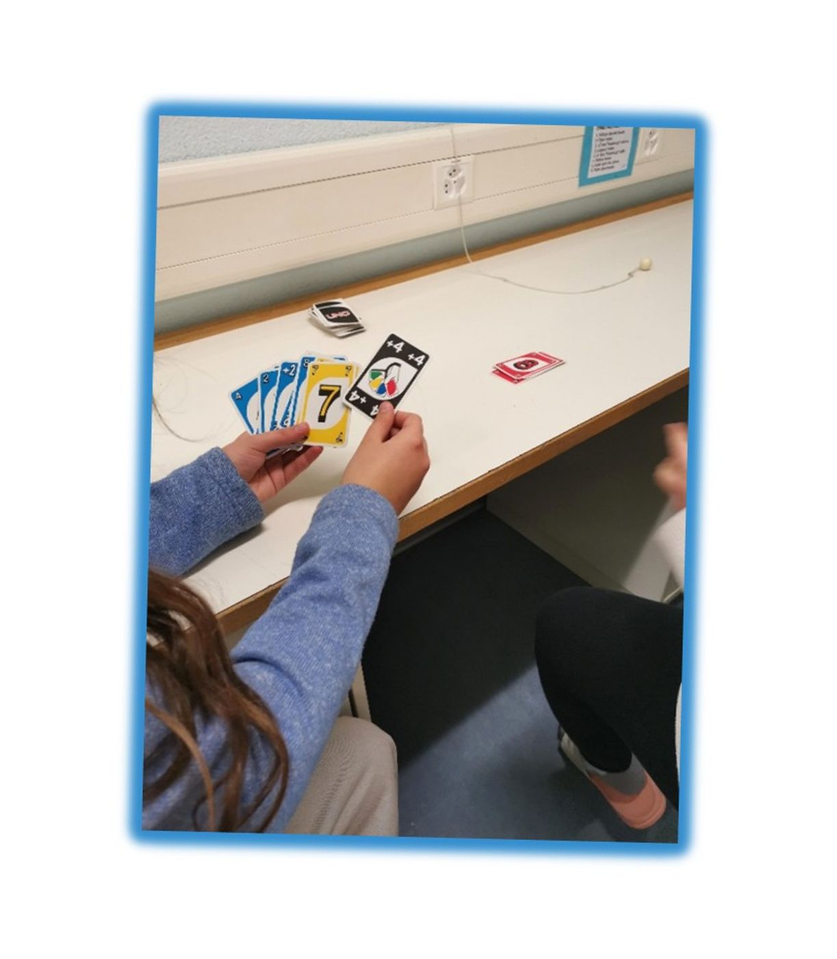 Schulsilvester Uno spielen