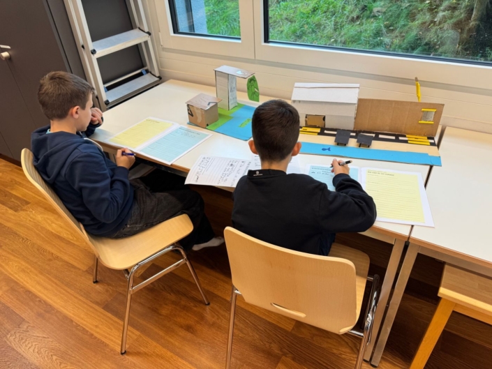 Kinder schreiben Rückmeldungen