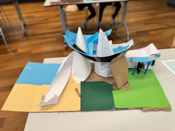 Kugelbahn aus Papier