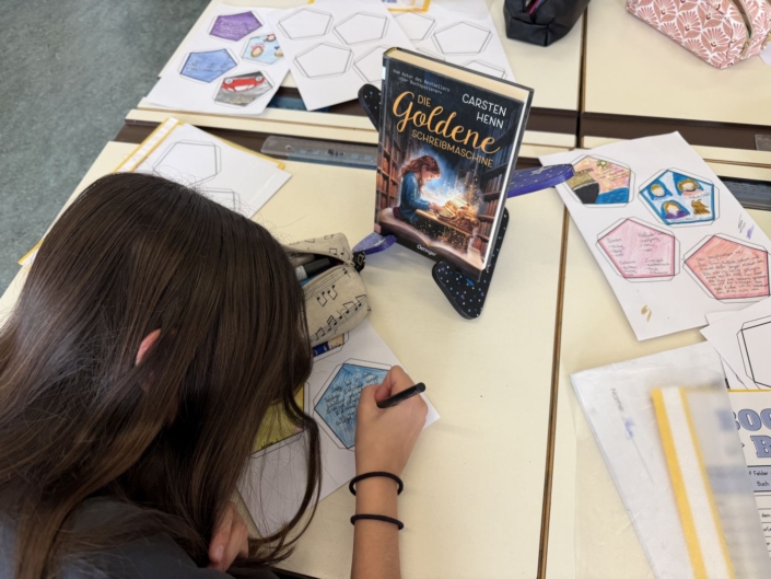 Book Ball zu einem Buch wird gestaltet